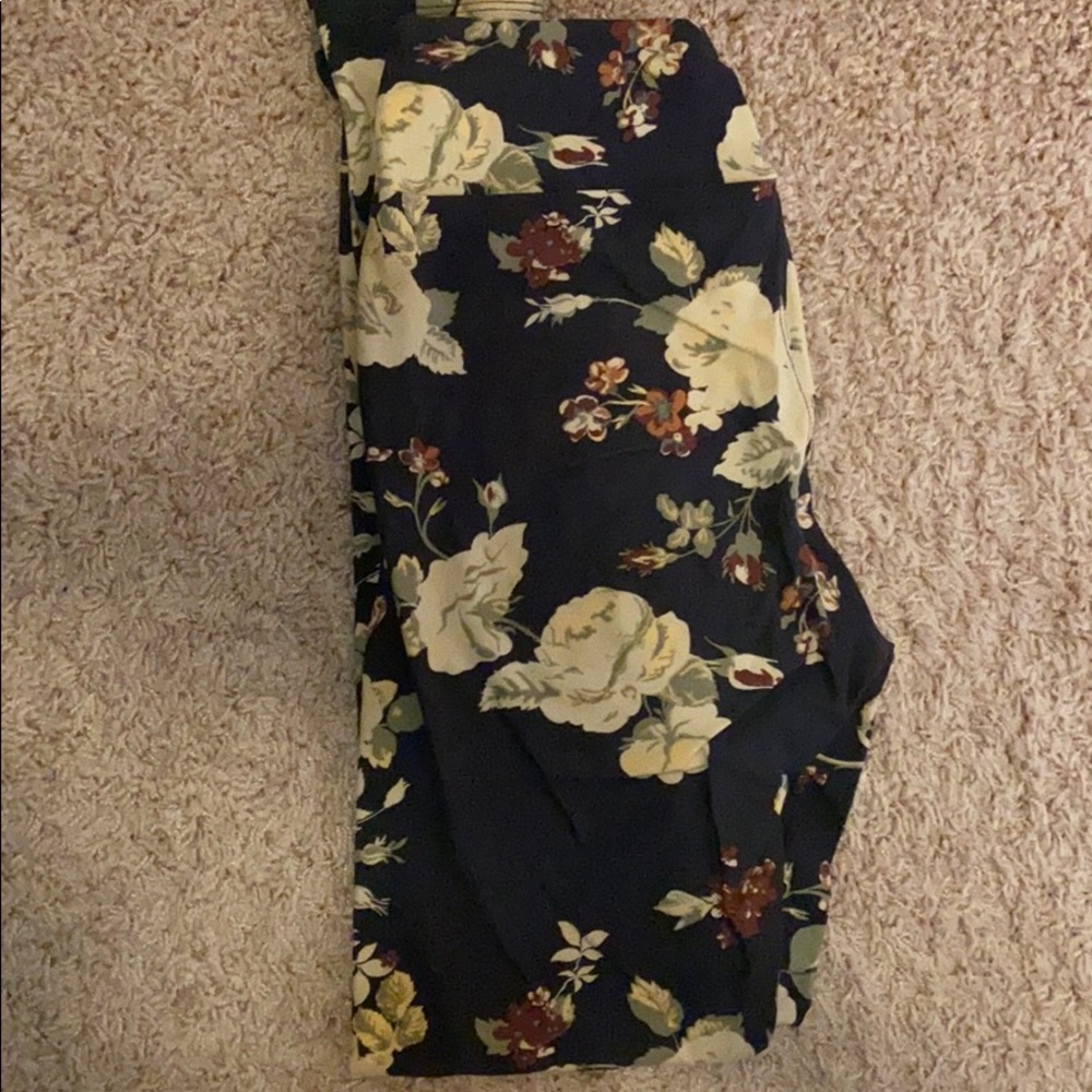 NWOT Lularoe OS leggings
